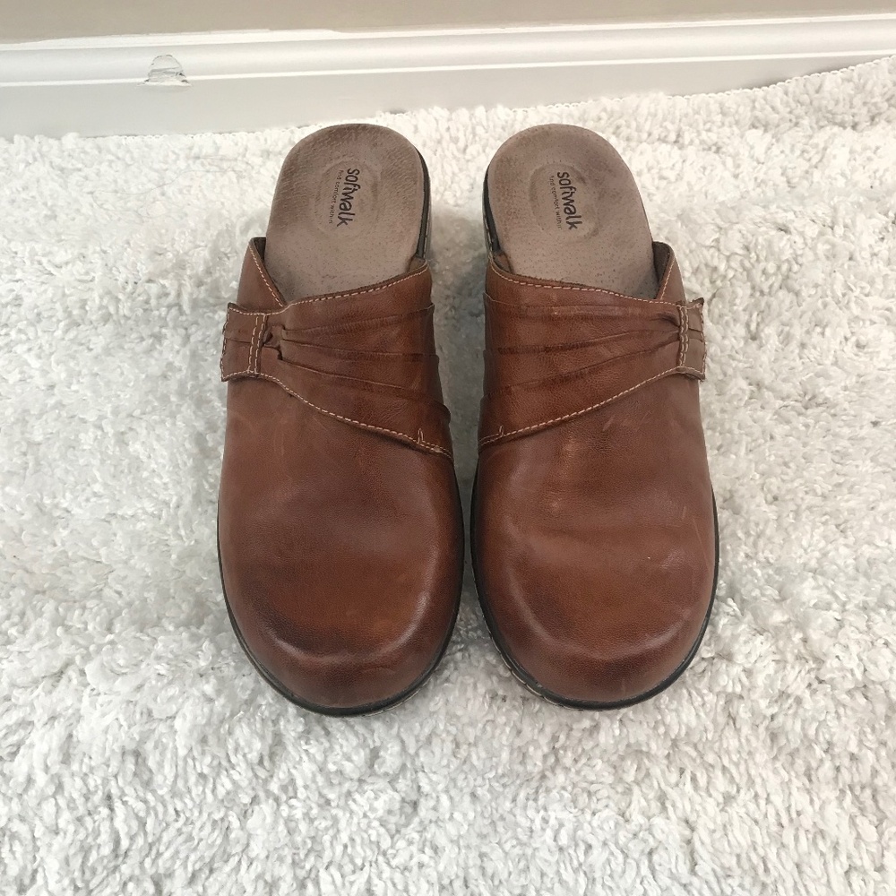 SoftWalk Mason Leather Clogs